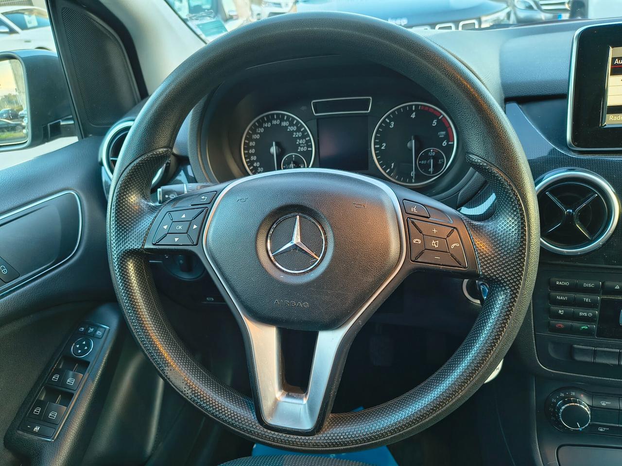 MERCEDES-BENZ CLASSE B 200 DISEL SOLO 119.000 KM 2012