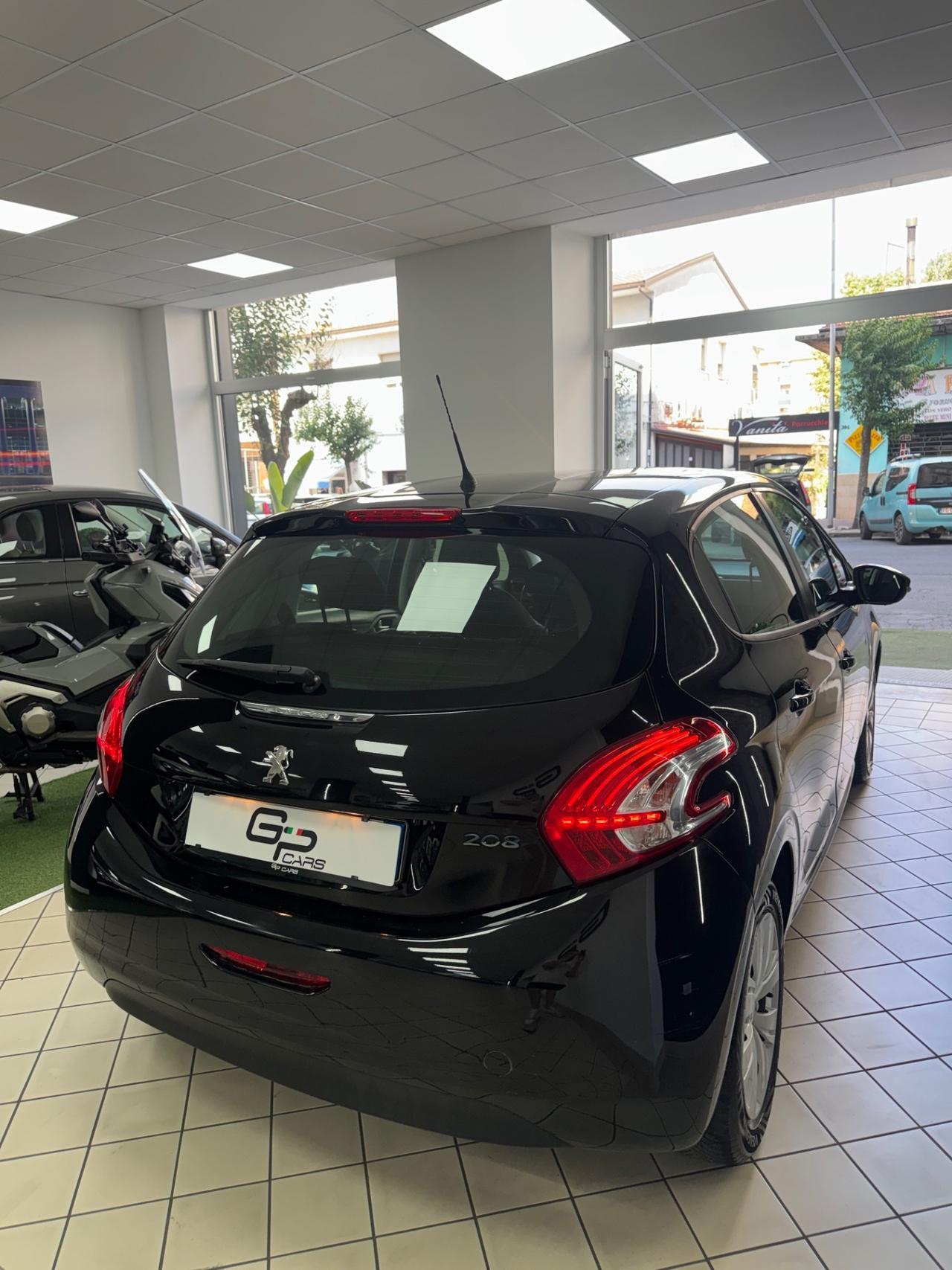 Peugeot 208 1.4 HDi 68 CV 5 porte Allure
