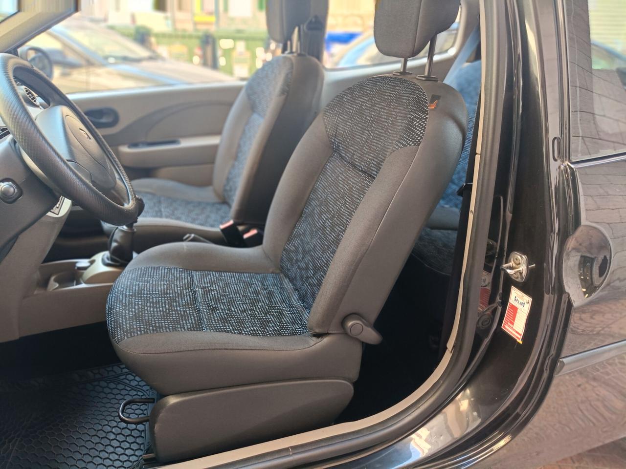RENAULT TWINGO 1.2 SPORT&SOUND-Euro 3890