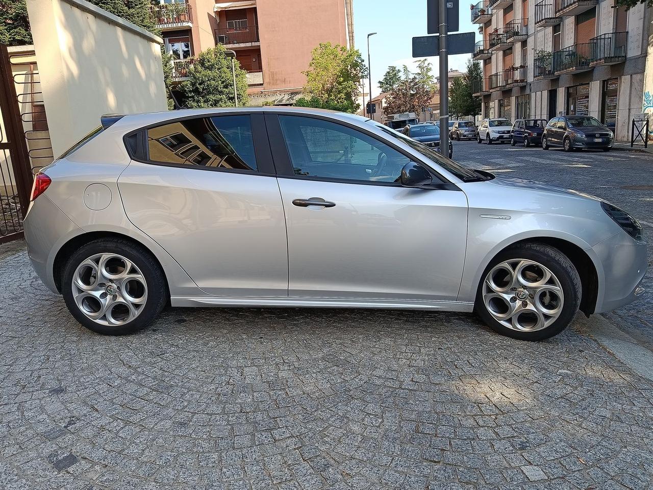 Alfa Romeo Giulietta 1.6 JTDM 16V Super #6109