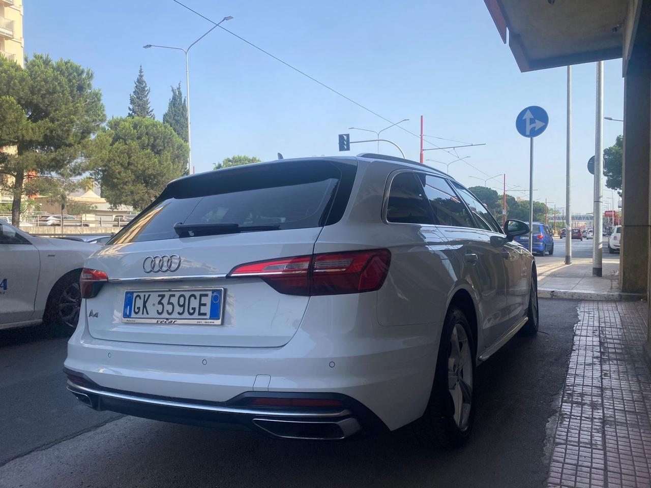 Audi A4 Avant 35 TFSI S tronic poss legge 104