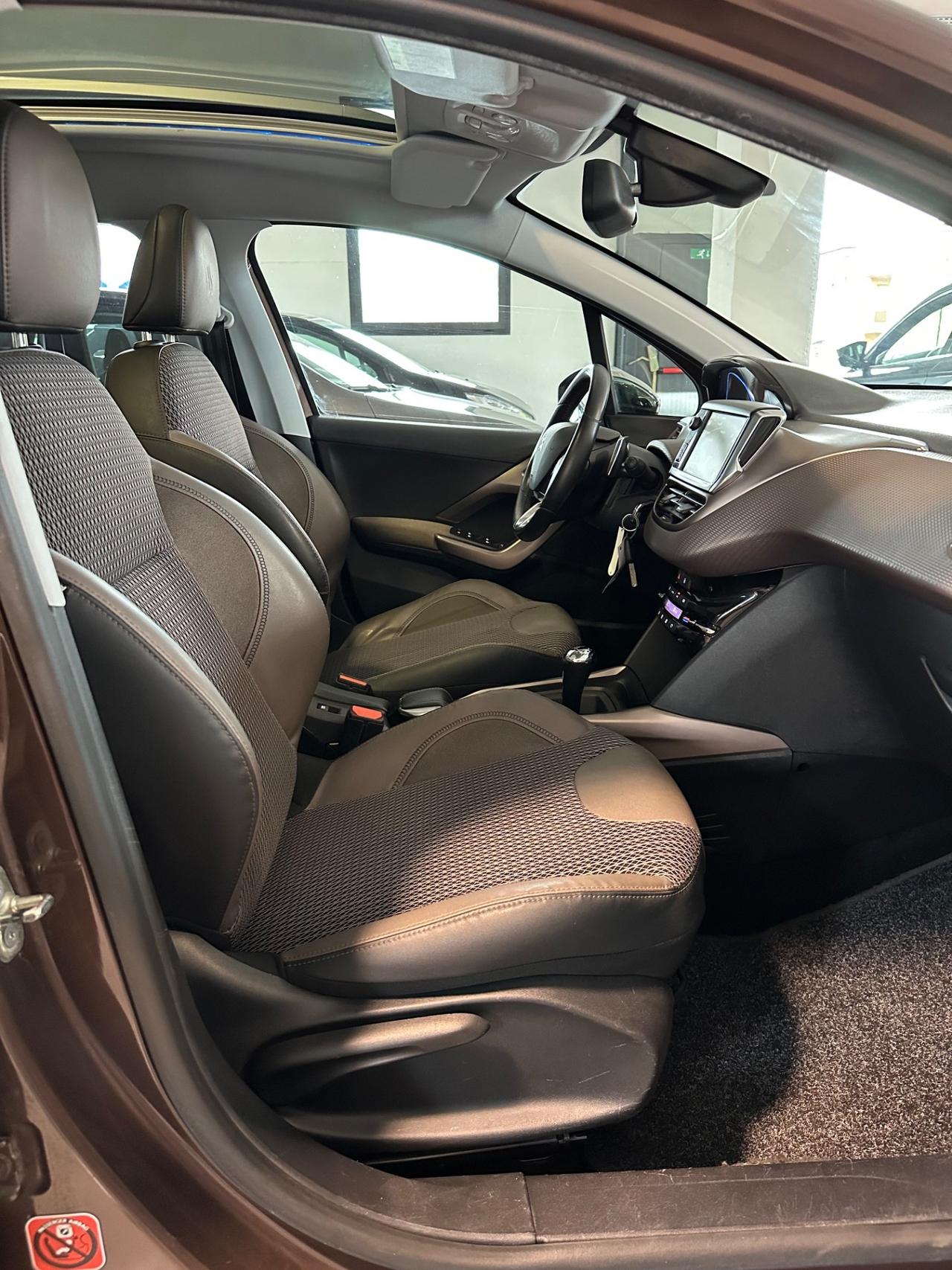 Peugeot 2008 BlueHDi 100 Allure