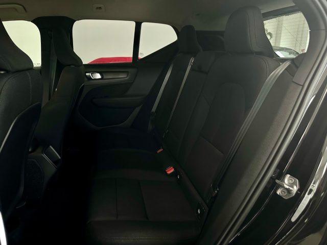 VOLVO XC40 T2 Momentum Core