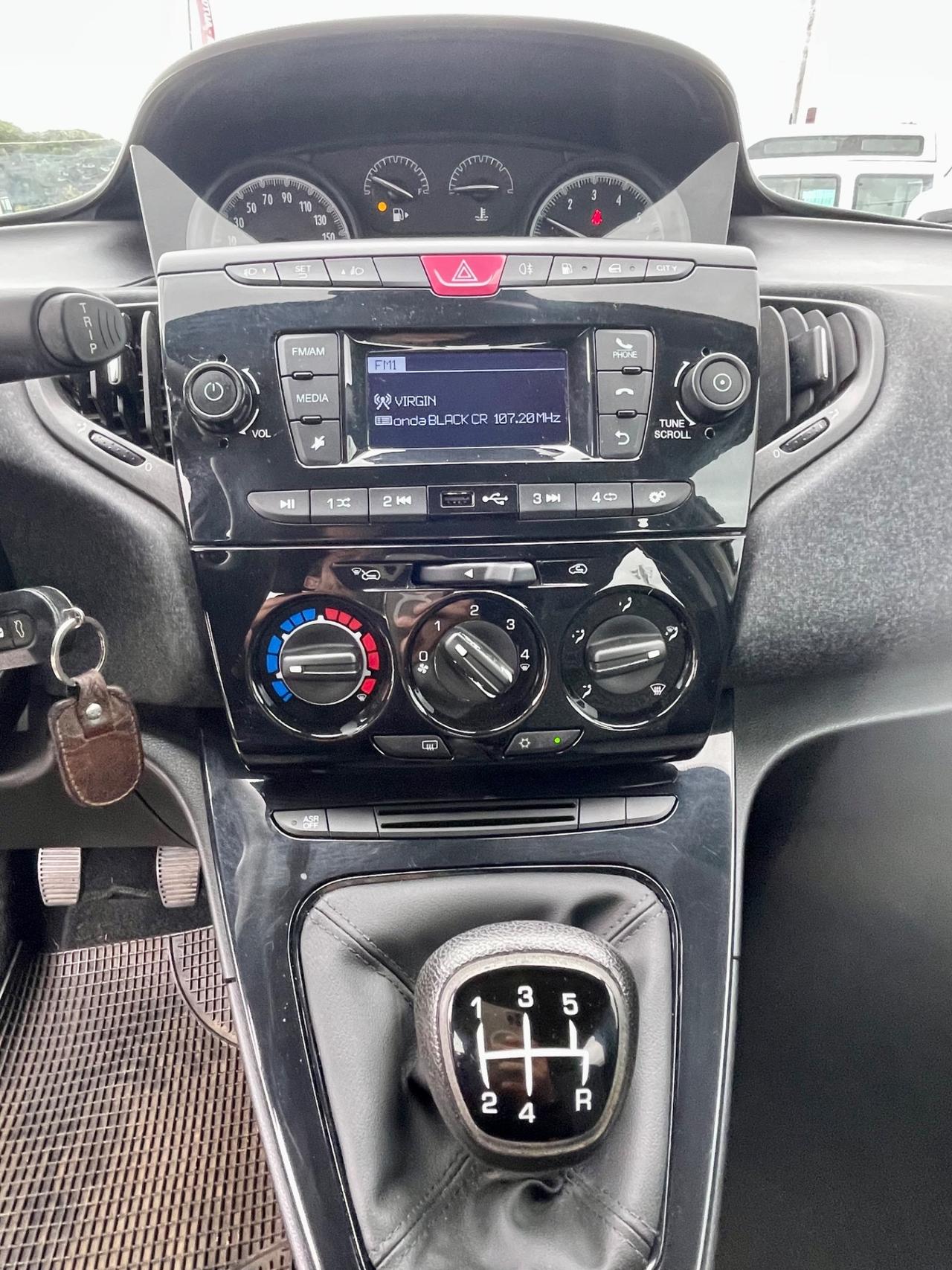 Lancia Ypsilon 1.2 69 CV 5 porte GPL Ecochic Gold