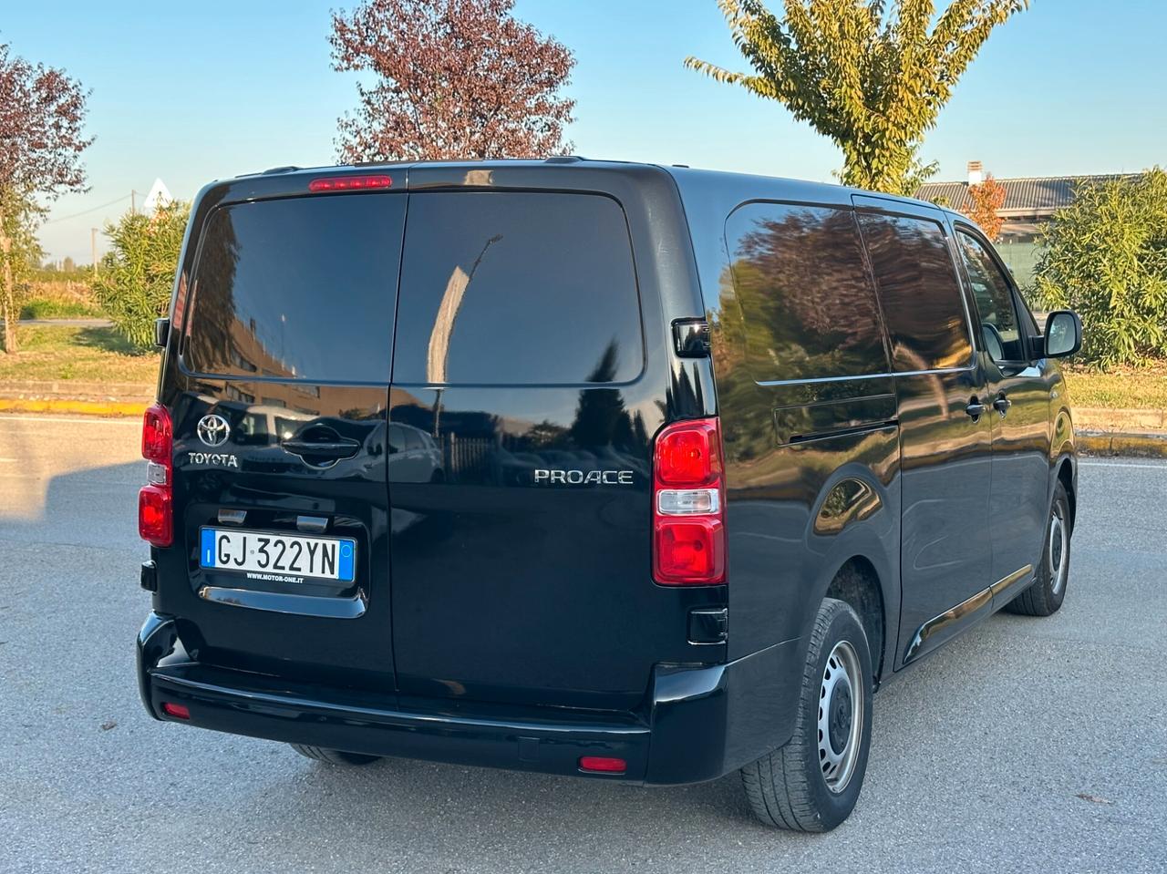 Toyota Proace 2.0D 144 CV L2 14q Active