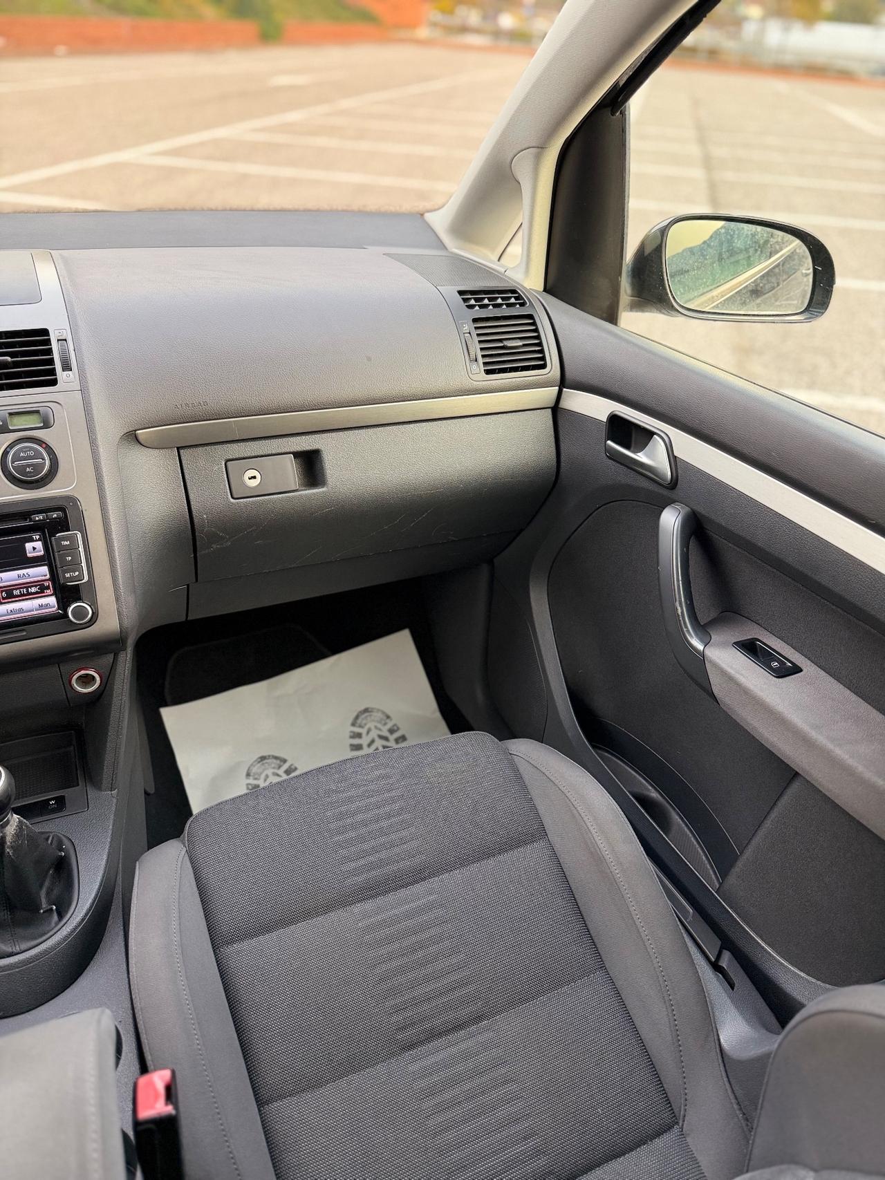 Volkswagen Touran 2.0 TDI 170 CV R-Line 7 POSTI