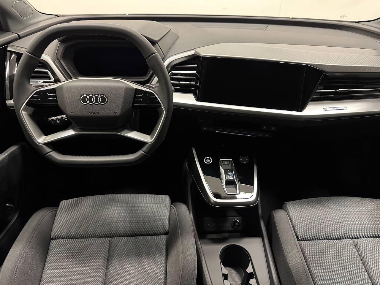 AUDI Q4 E-TRON 40 BUSINESS ADVANCED