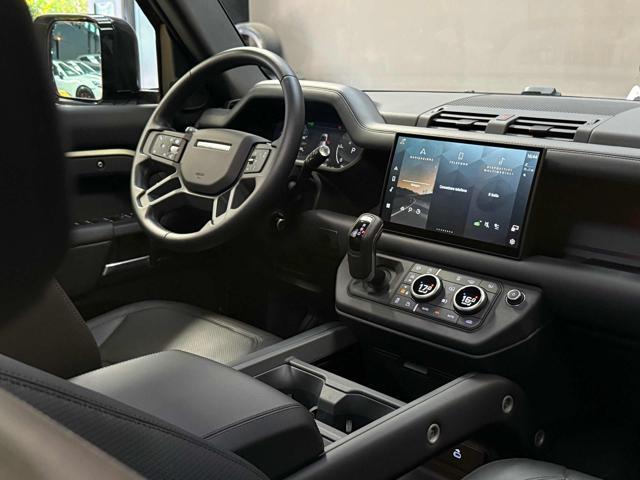 LAND ROVER Defender 110 3.0D I6 AWD Auto X-Dynamic HSE *GARANZIA 2030*