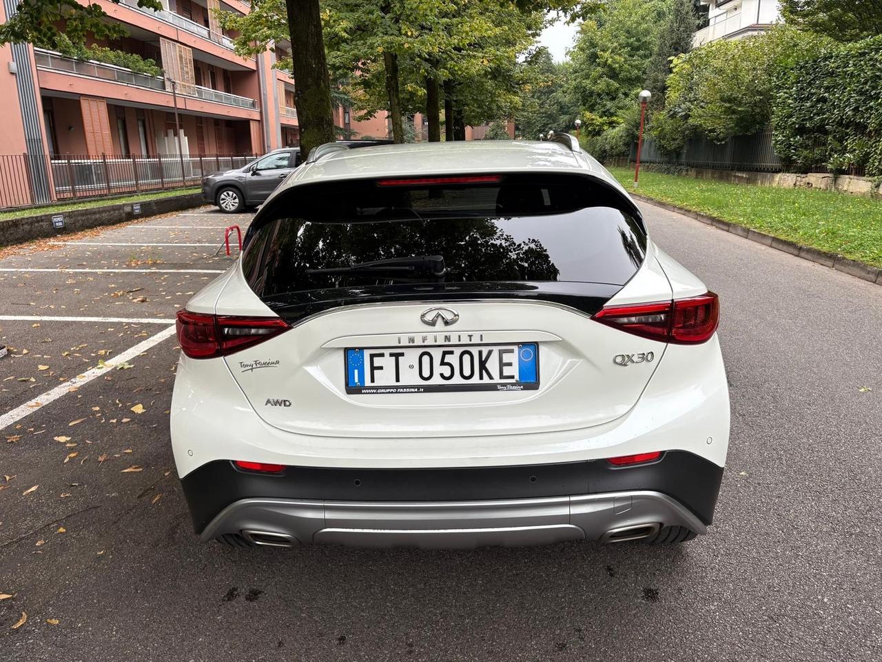 Infiniti QX30 2.0 turbo DCT AWD Luxe Tech