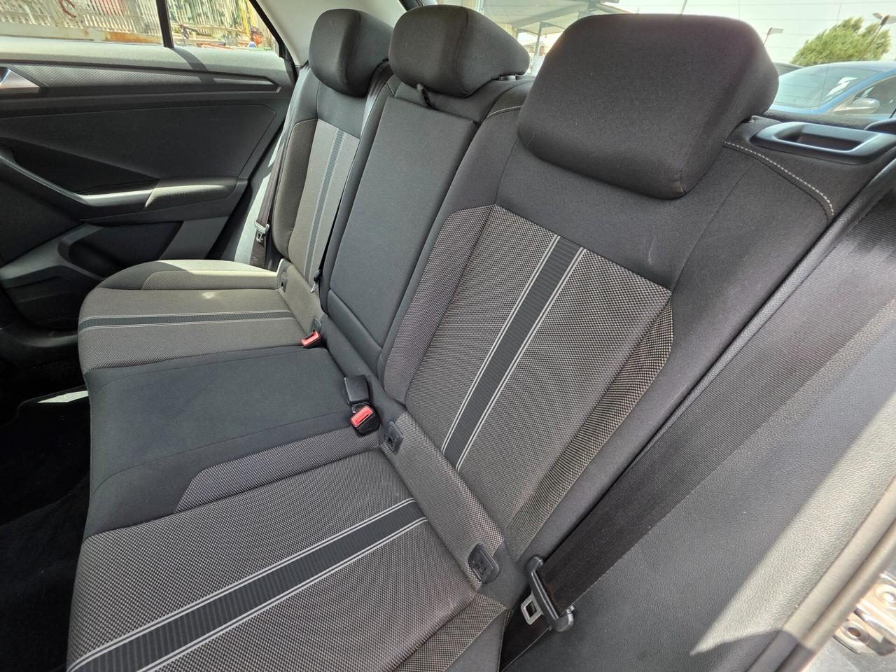 Volkswagen T-Roc 2.0 TDI SCR Business BlueMotion Technology