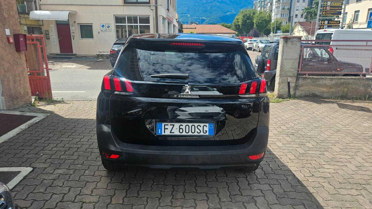 Peugeot 5008 1.5 bluehdi 131 CV C.AUTOMATICO-NAVY-CARPLAY-