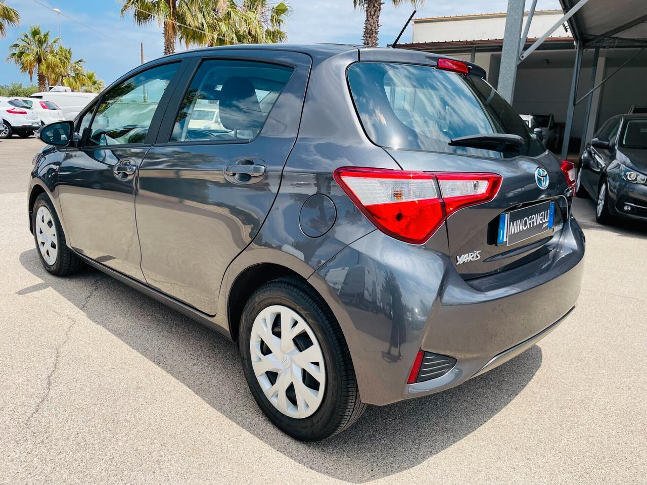 Toyota Yaris 1.5 Hybrid 5 porte Cool