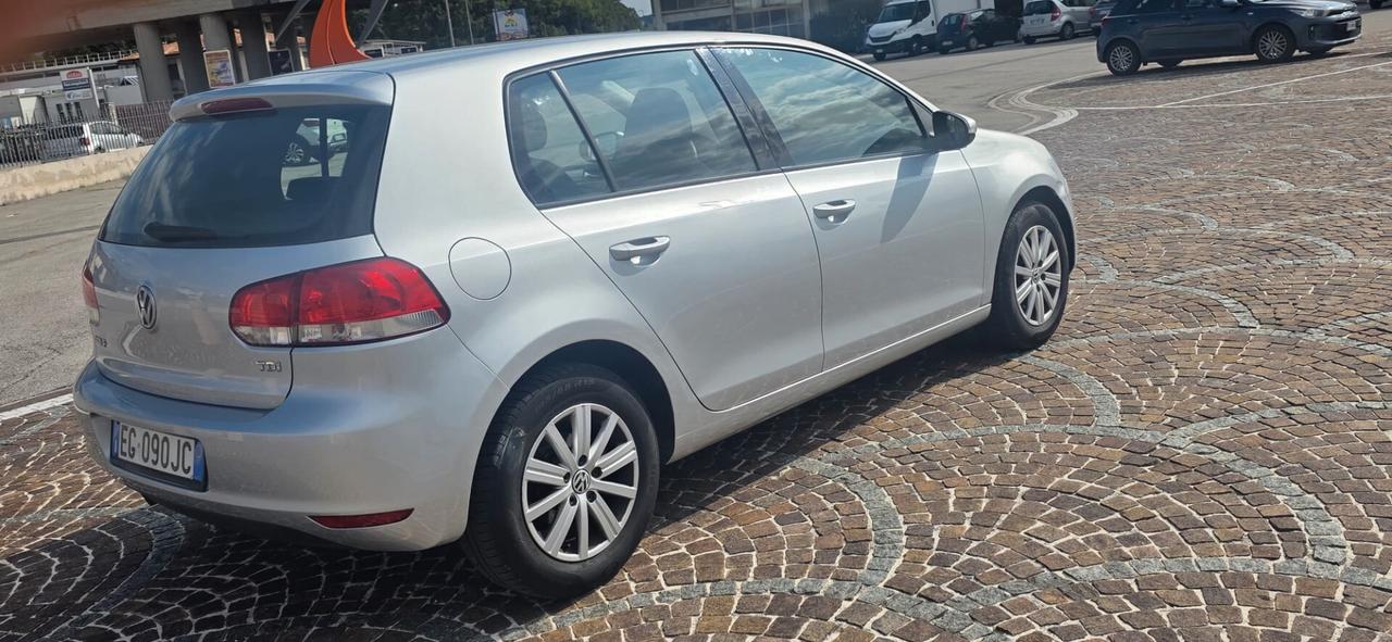 Volkswagen Golf 1.6 TDI DPF 5p. Highline