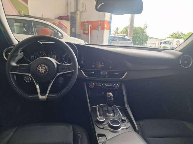 Alfa Romeo Giulia Giulia 2.2 t Super 180cv auto