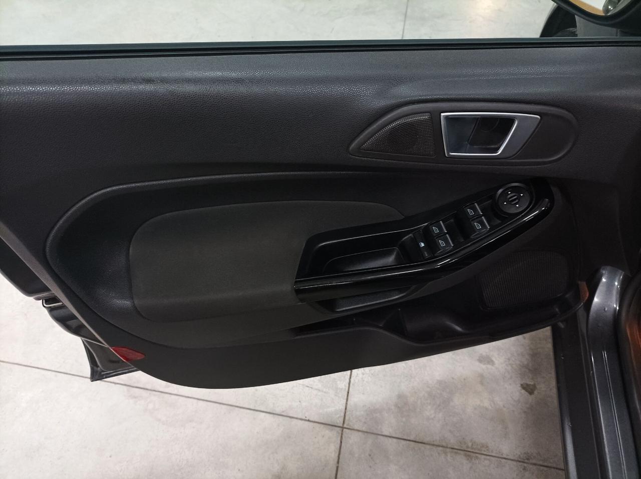 Ford Fiesta 1.5 TDCi 75CV 5 porte Titanium 01/2016