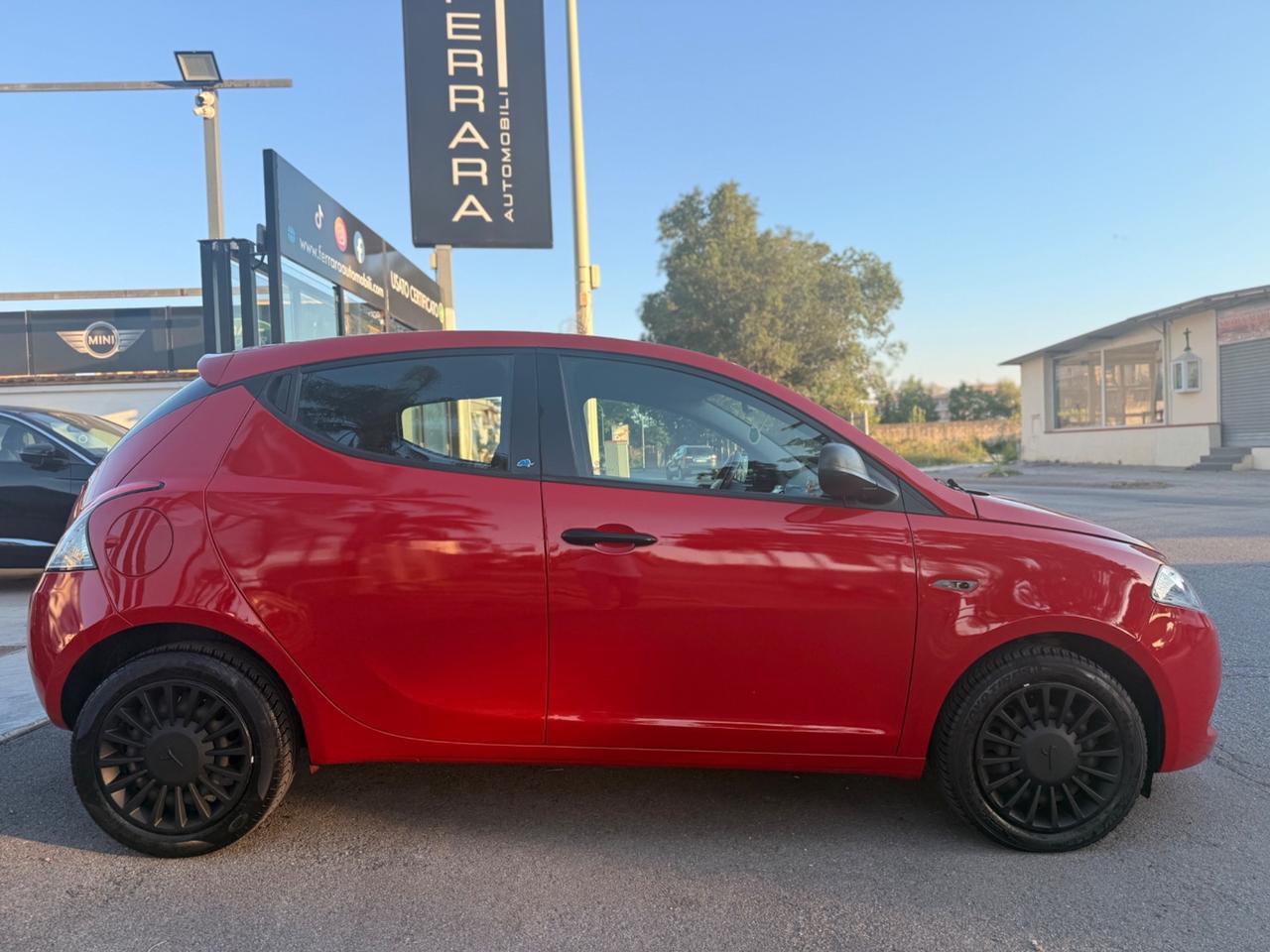 Lancia Ypsilon 1.2 69 CV 5 porte GPL Ecochic Elefantino Blu