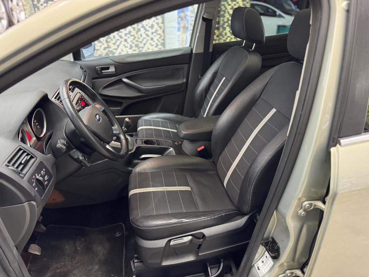 Ford Kuga 2.0 TDCi ADATTA NEOPATENTATI 136 CV 4WD Titanium DPF
