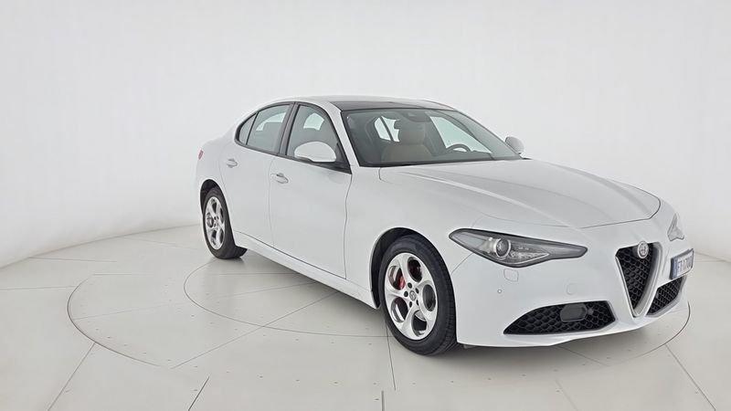 Alfa Romeo Giulia 2.0 Turbo 200 CV AT8 Executive