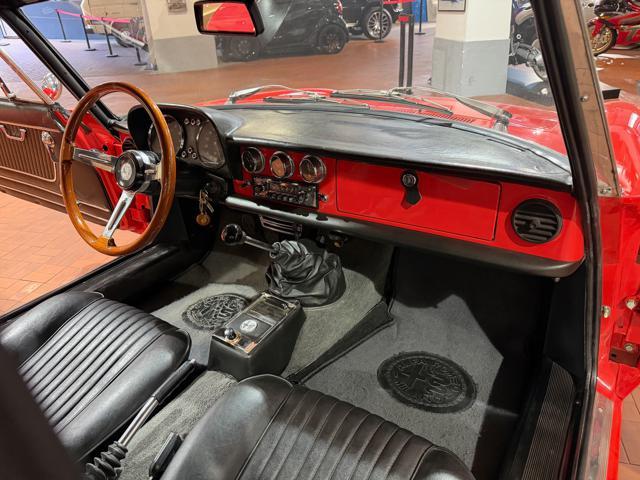 ALFA ROMEO Spider Osso di Seppia 1750 Veloce