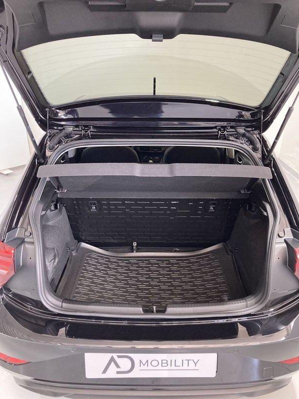 Volkswagen Polo 1.0 Young