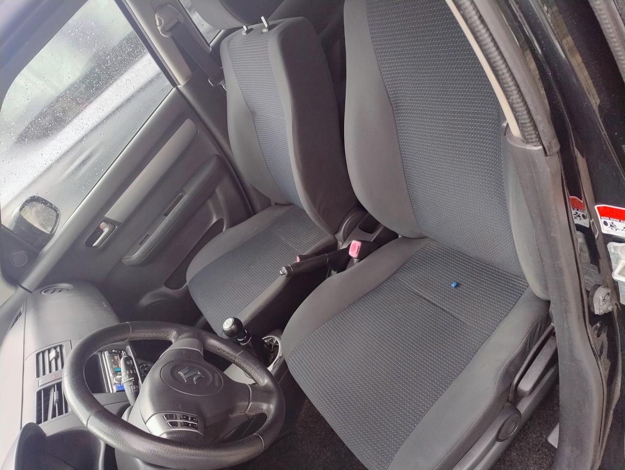 Suzuki Swift 1.3 DDiS 75cv NEOPATENTATI SPORT