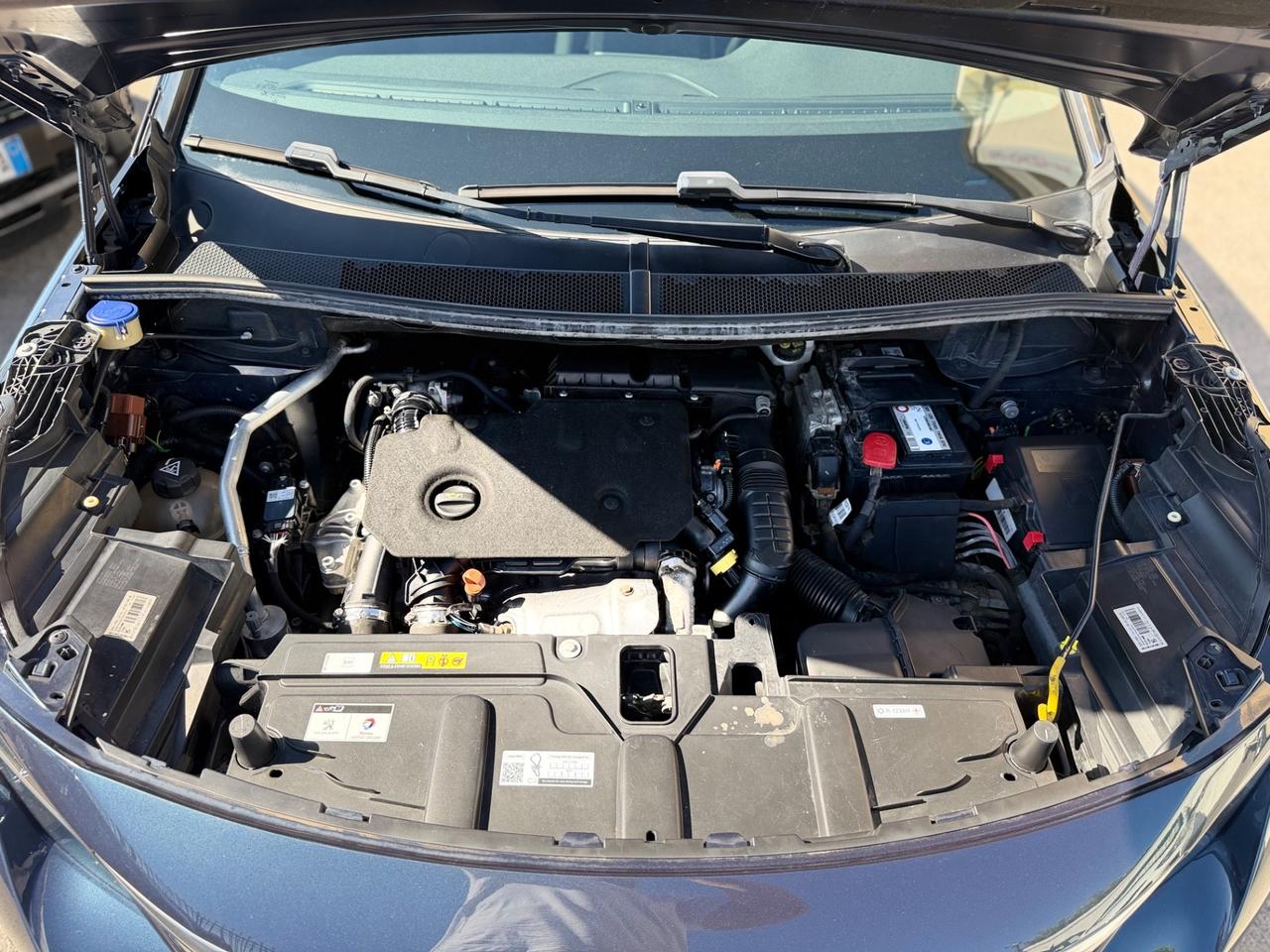 Peugeot 5008 BlueHDi 130 S&S EAT8 GT Line 7 POSTI + TETTO APRIBILE