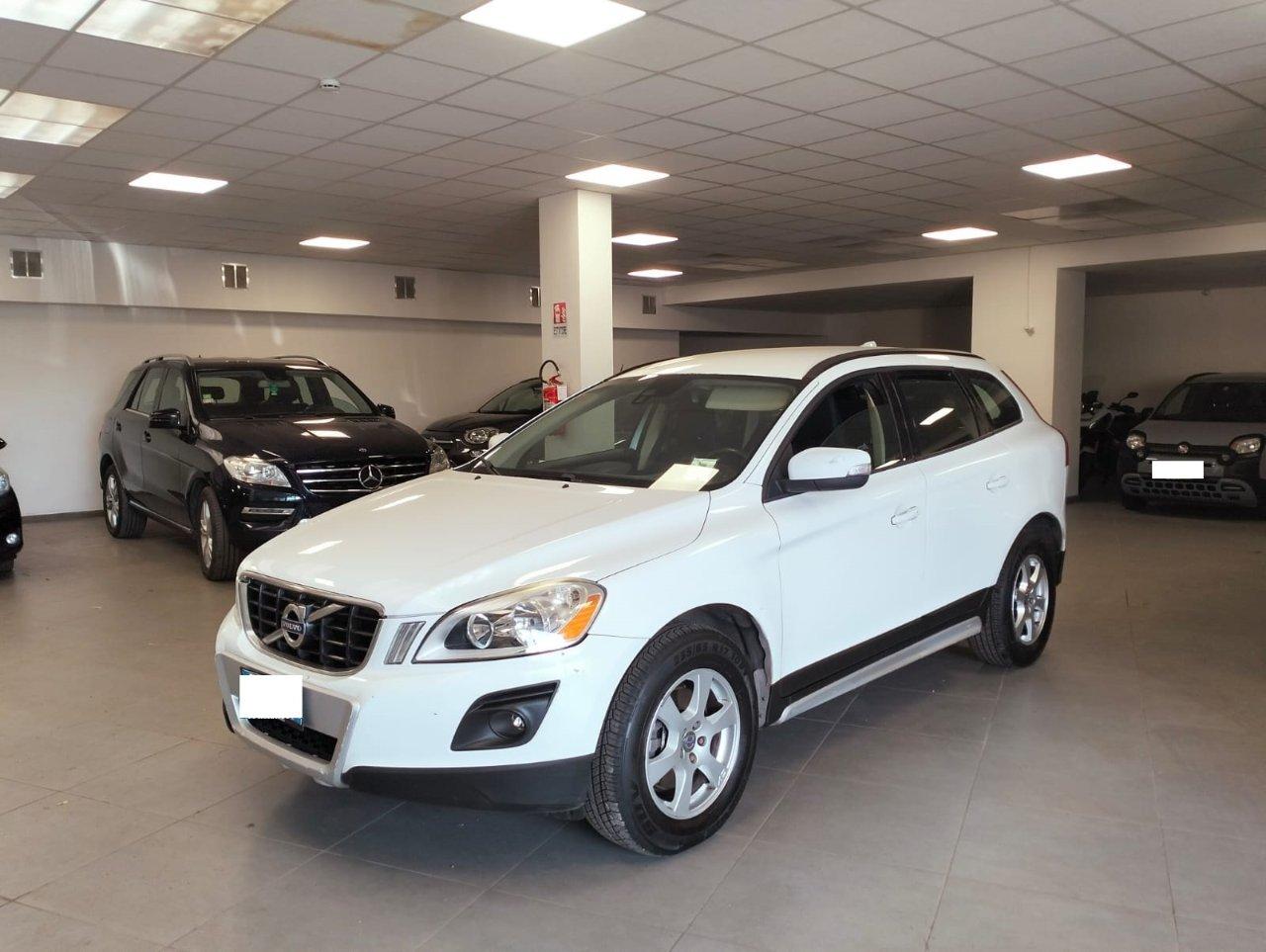 Volvo XC60 2.4d Momentum fwd 175cv