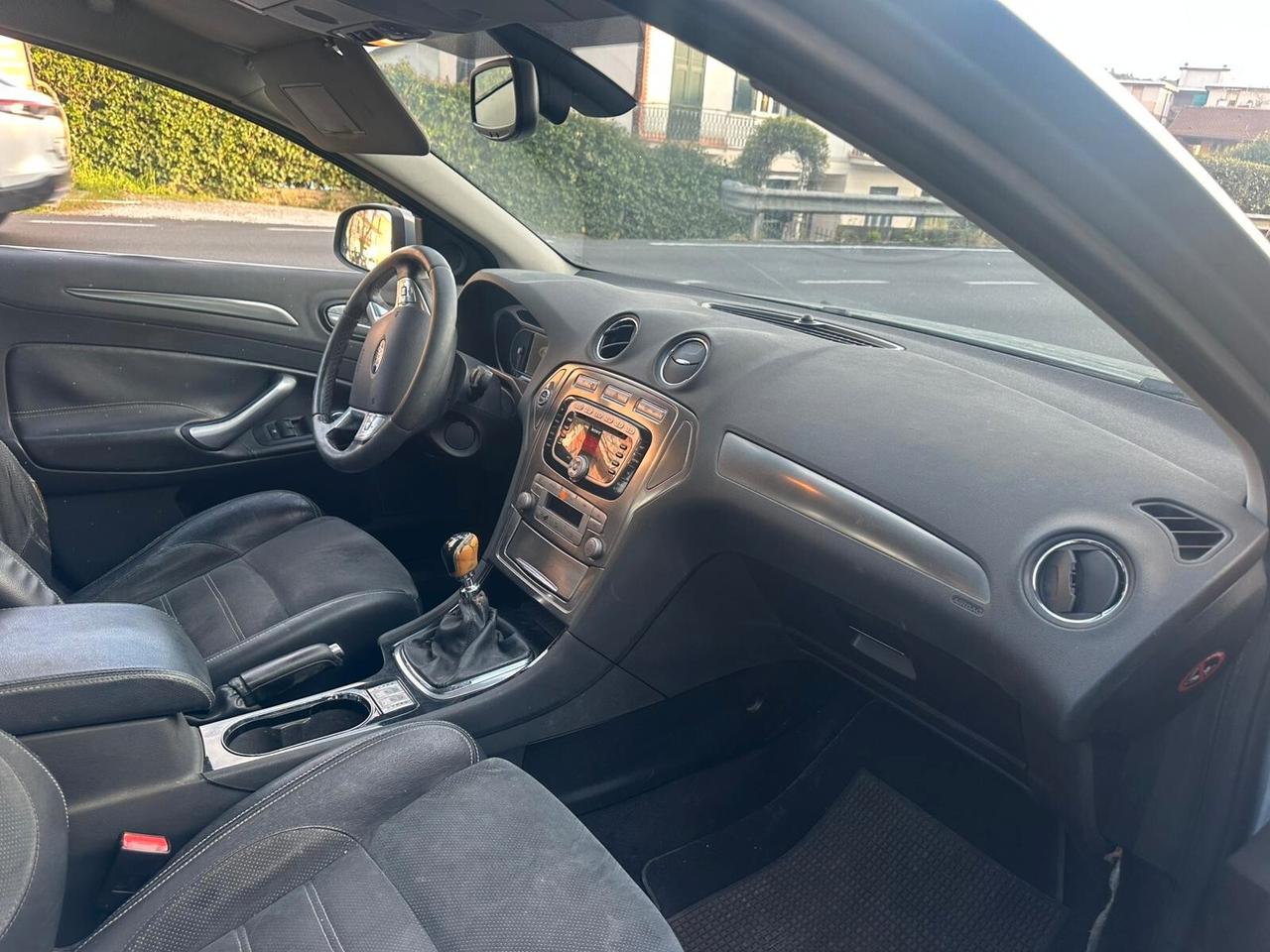 Ford Mondeo 2.0 TDCi 140 CV 5 porte Ghia DPF