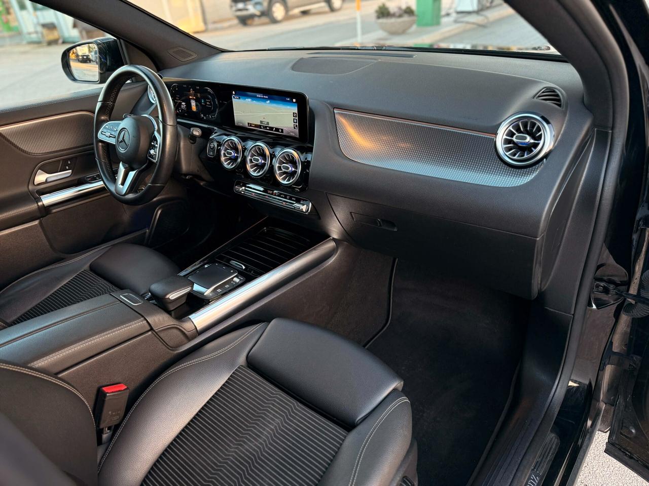 Mercedes-benz GLA 200 d Automatic Sport Plus TOTAL BLACK