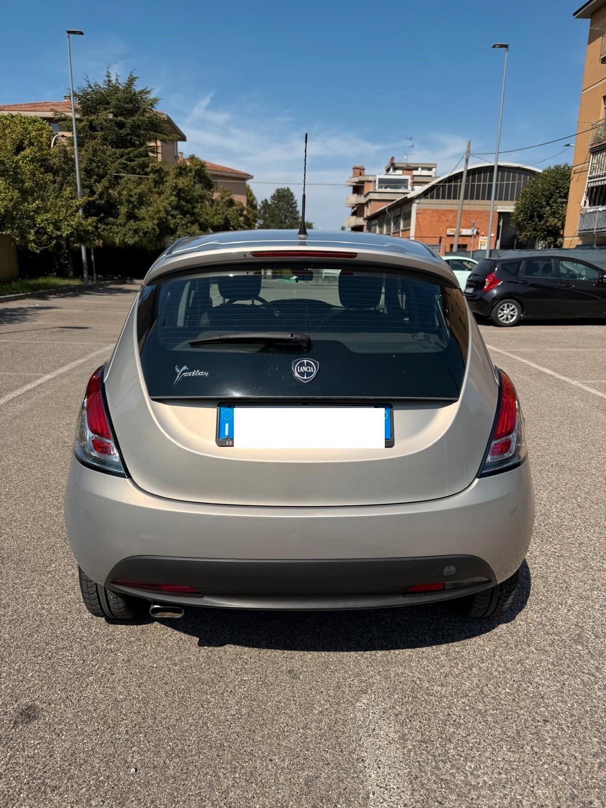 Lancia Ypsilon 1.2 - NEOPATENTATI - 12 MESI DI GARANZIA -
