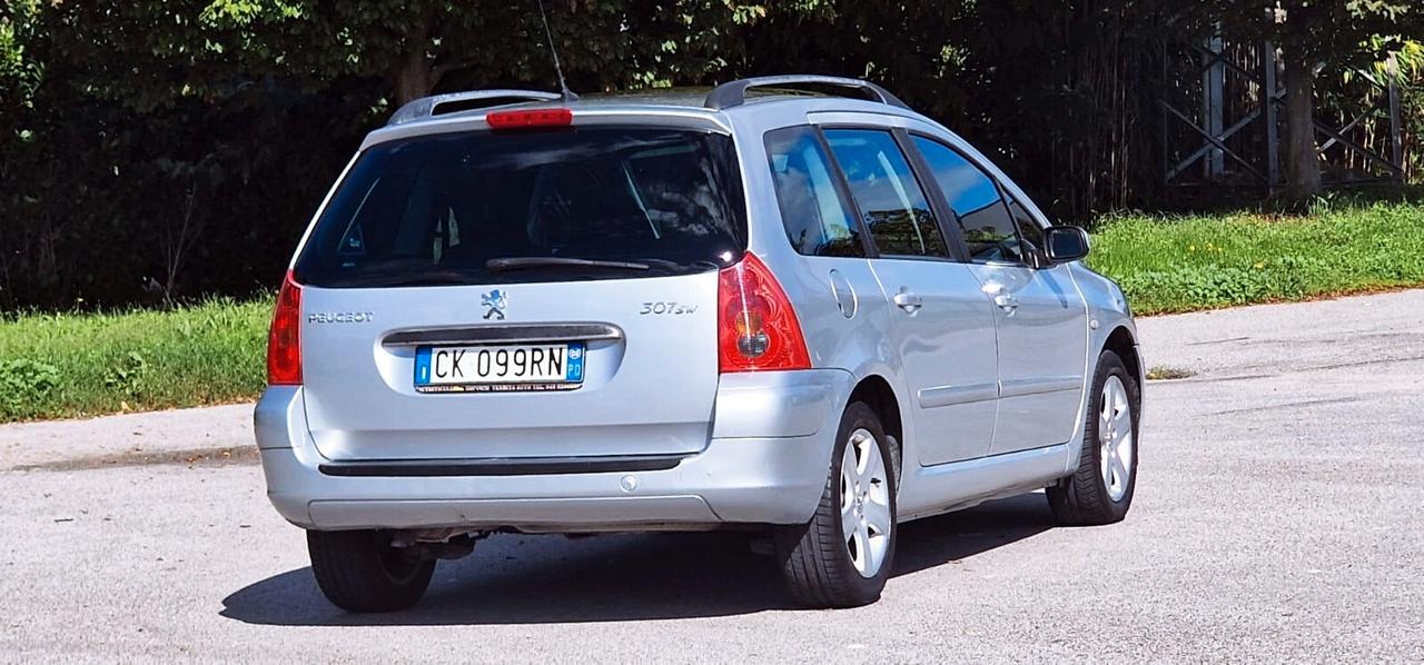 Peugeot 307 2.0 16V HDi TETTO PANO OK NEOPATENT