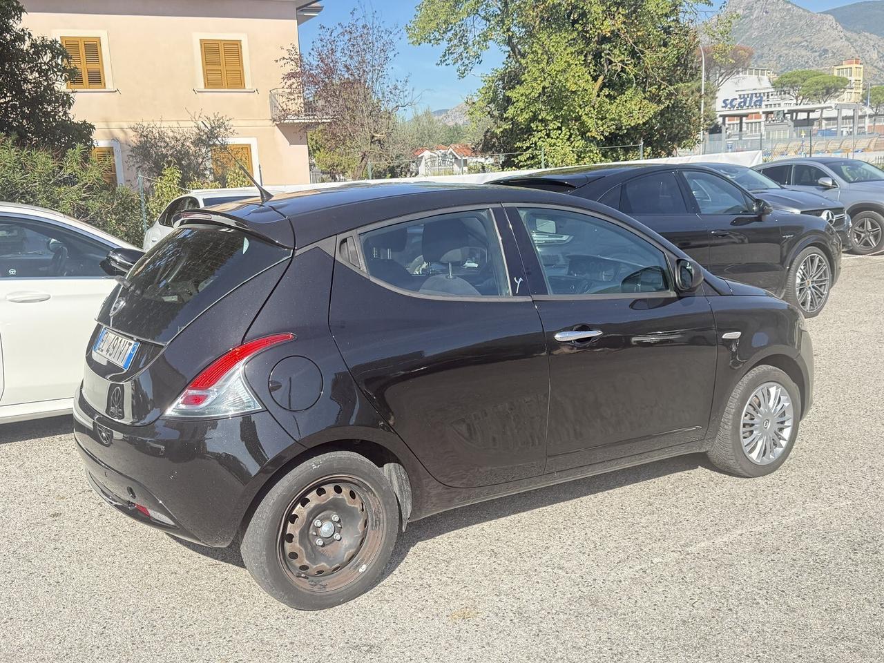 LANCIA YPSILON 1.2 BENZINA-GPL ADATTA NEOPATENTATI