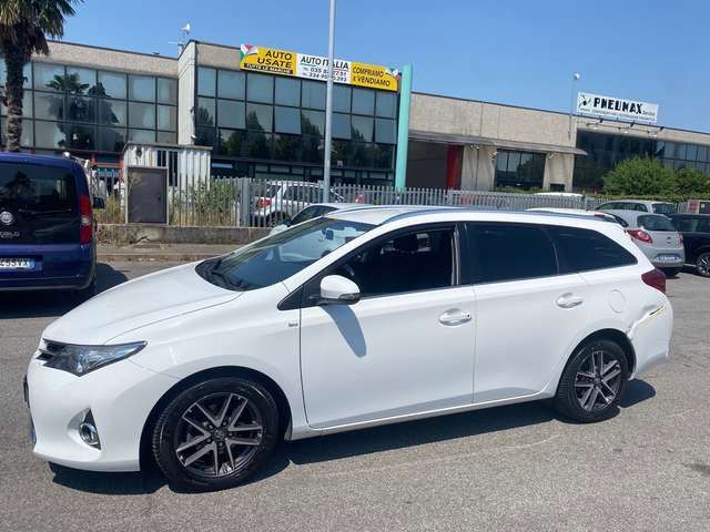 Toyota Auris Touring Sports 1.4 D-4D Lounge*EURO5B*CERCHI