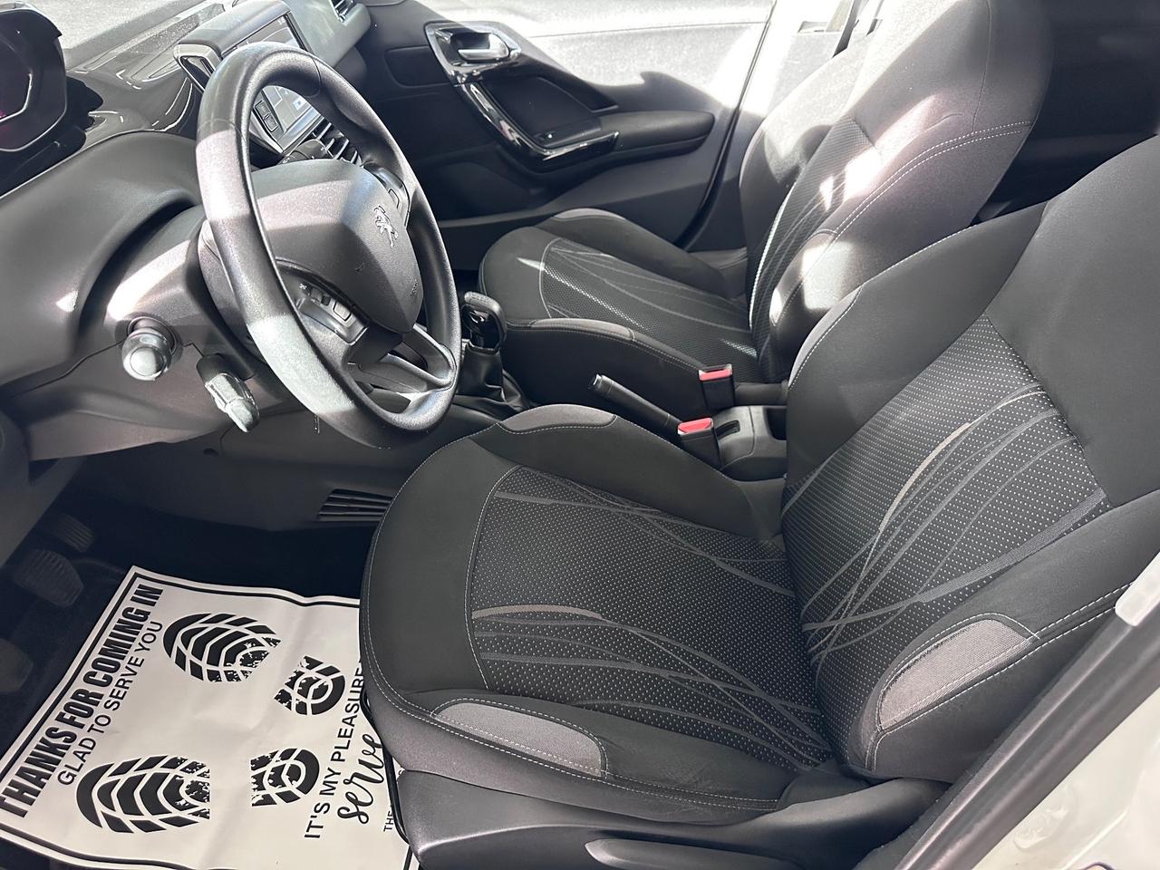 Peugeot 208 1.2 Benzina 82 CV 5 porte Ok Neopatentati