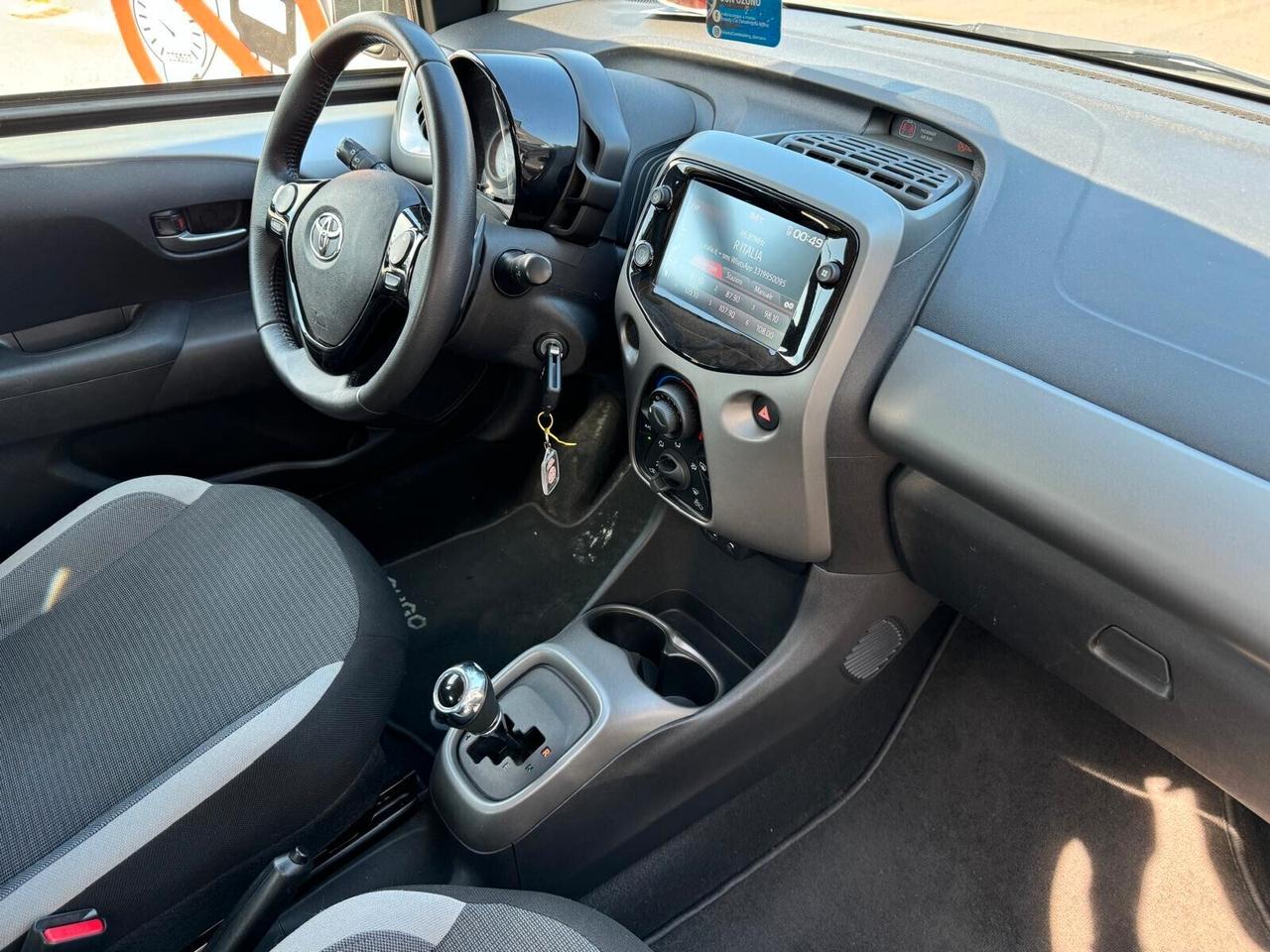 Toyota Aygo Connect 1.0 VVT-i 72 CV 5 porte x-cool MMT AUTOMATICA