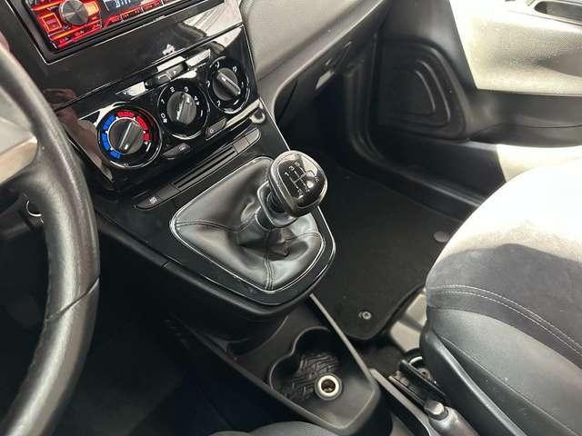 Lancia Ypsilon 1.2 69 CV 5 P NEOPATENTATI