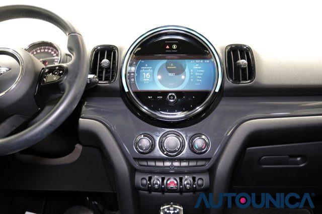 MINI Countryman 1.5 COOPER ESSENTIAL AUTOMATICA