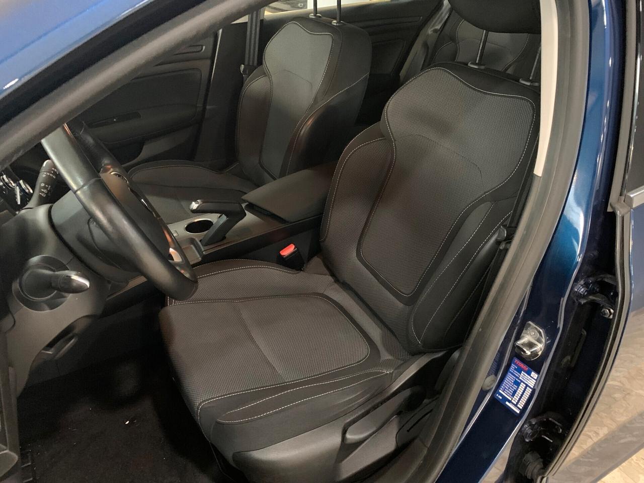 Renault Megane Mégane Sporter Blue dCi 115 CV EDC Business (Autocarro)