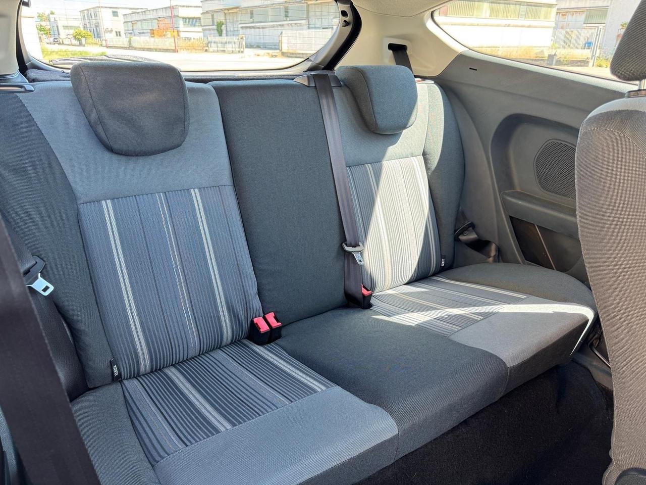 FORD FIESTA 1.2 benz 3p Titanium 130000 km