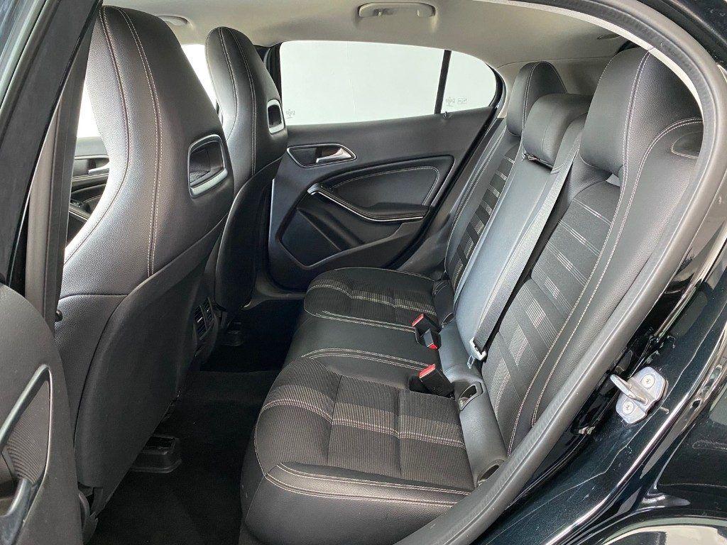 Mercedes-Benz GLA 200 d Automatic 4Matic Sport Plus Da Vetrina