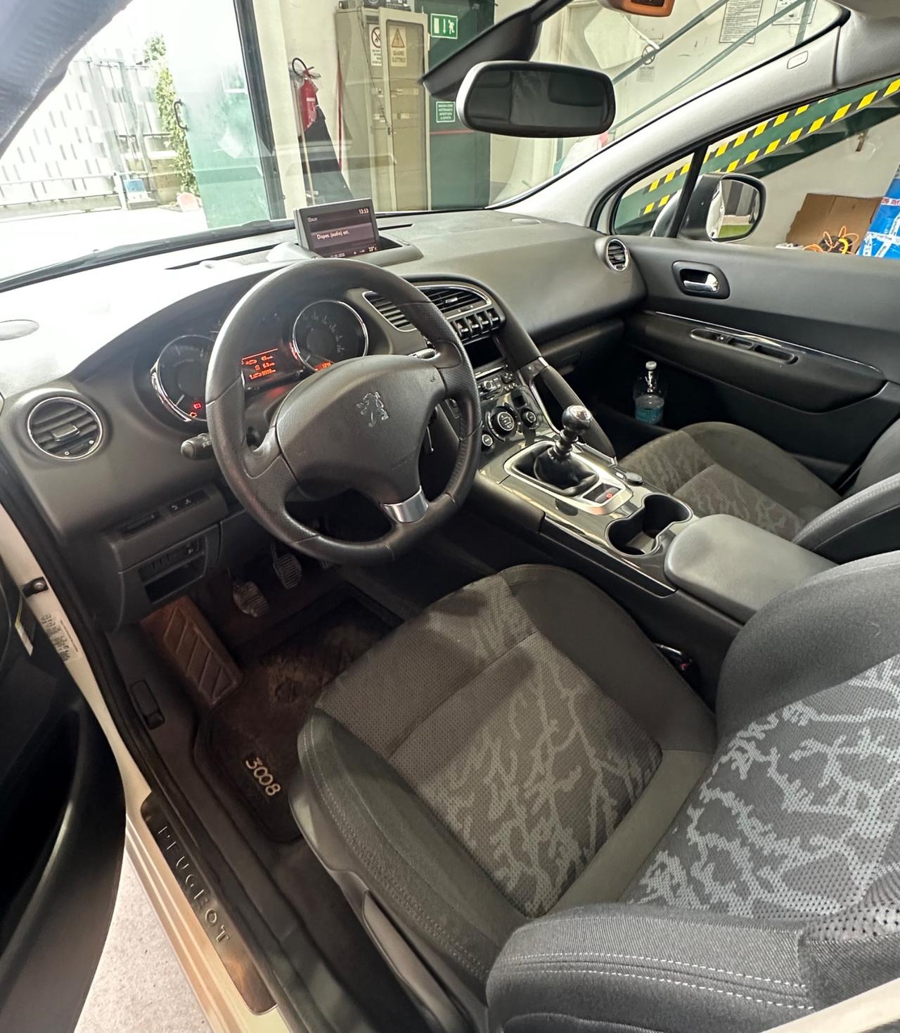 Peugeot 3008 1.6 HDi 110CV Tecno