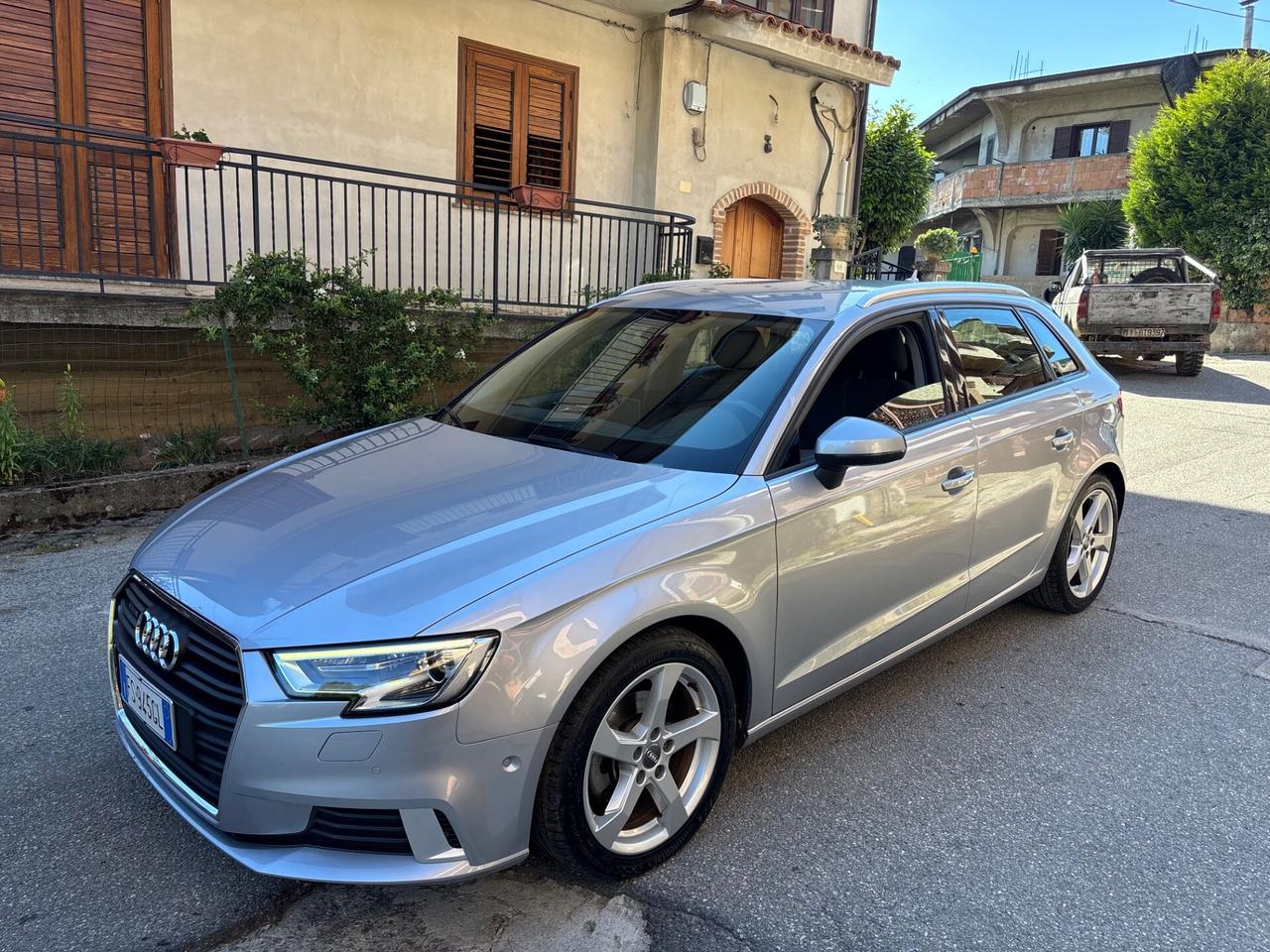 Audi A3 2.0 TDI quattro Sport 150 cv vitrual