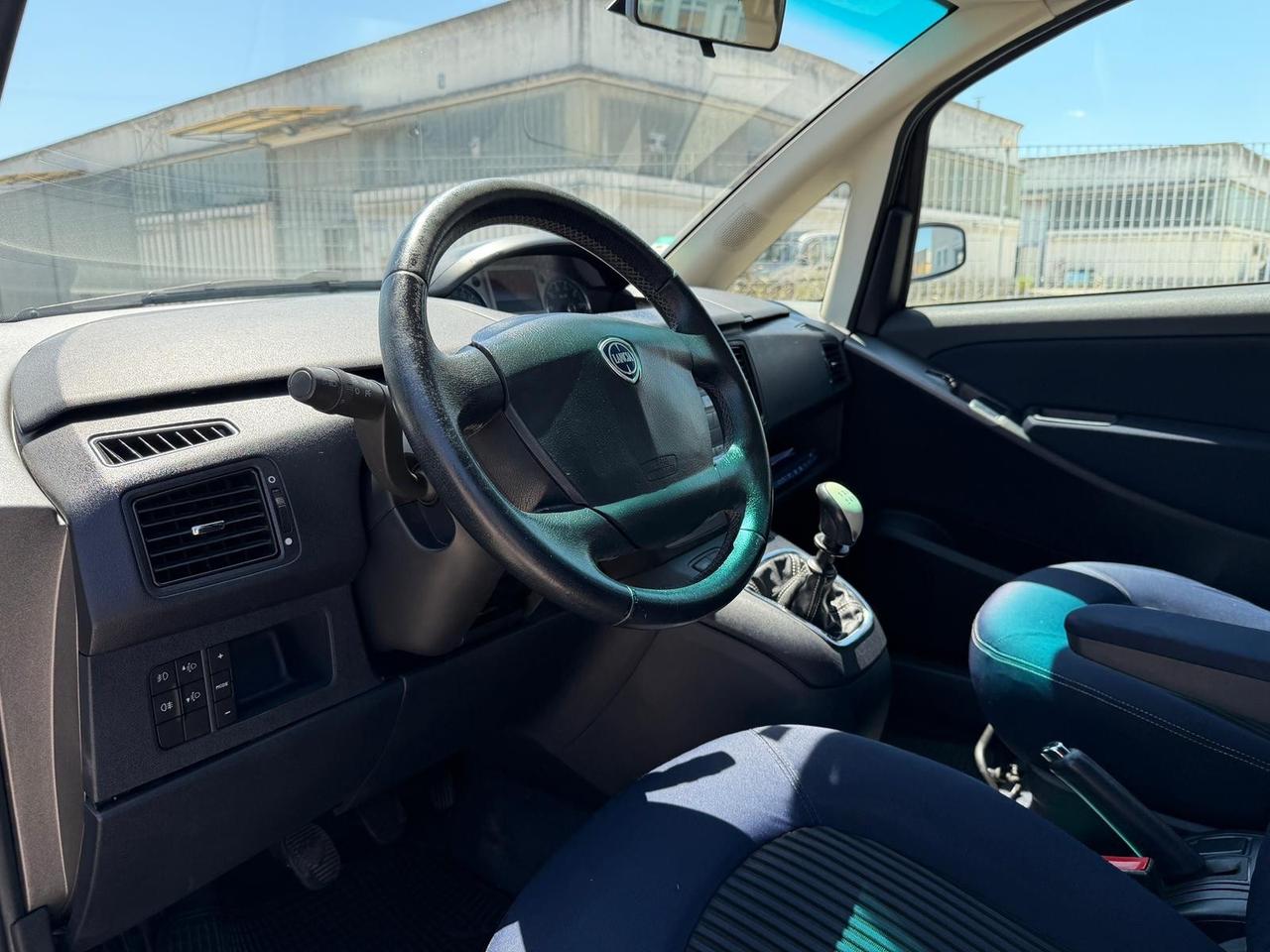 Lancia MUSA Multijet Poltrona Frau