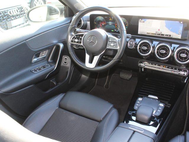 MERCEDES-BENZ A 250 e hybrid EQ Sport