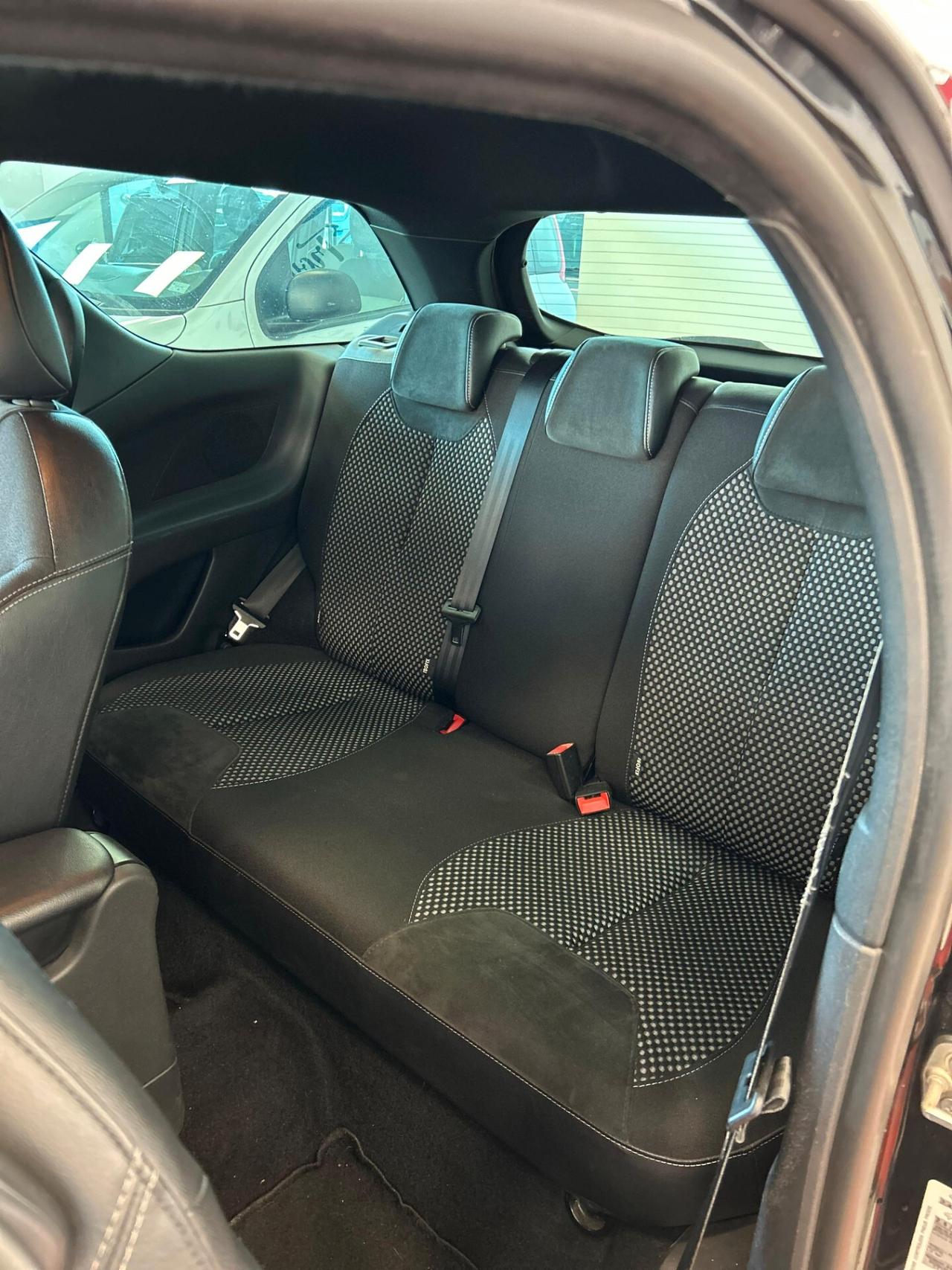 Ds DS3 3 1.4 VTi 95 Just Black