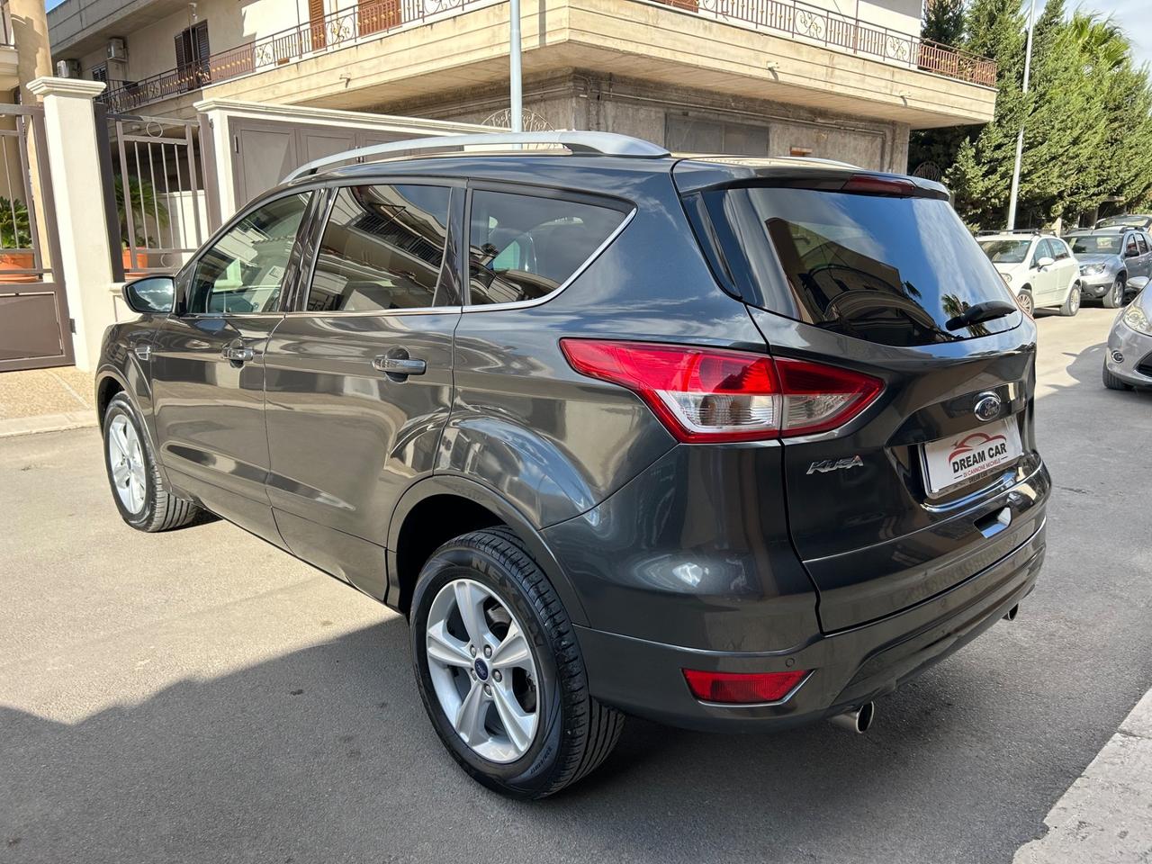 Ford Kuga 2.0 TDCI 120 CV S&S 2WD Titanium