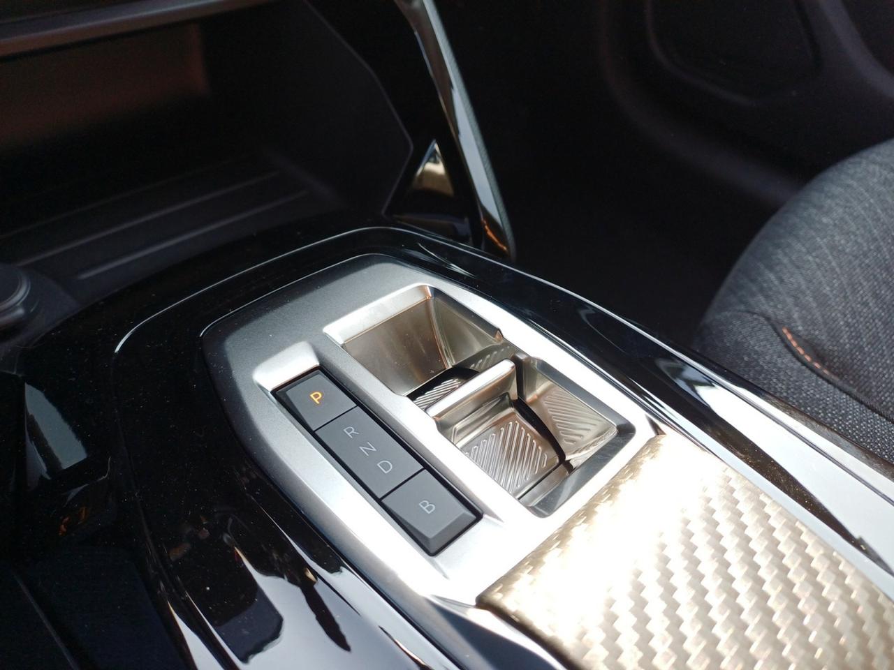PEUGEOT e-208 STYLE - Motore Elettrico 136cv (100kW)