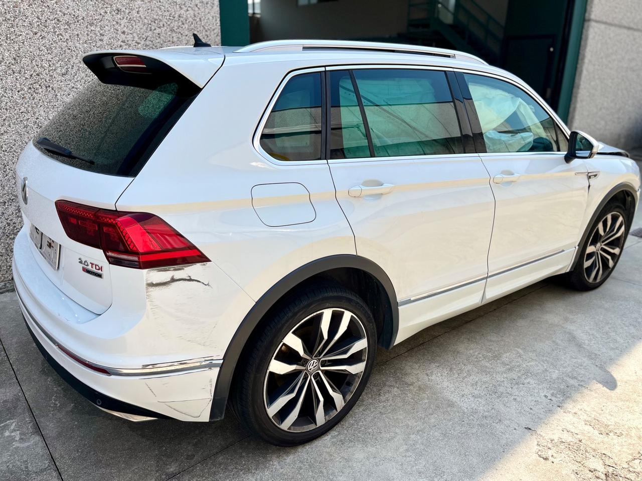 Volkswagen Tiguan 2.0 BiTDI SCR DSG 4MOTION Advanced R-Line BMT