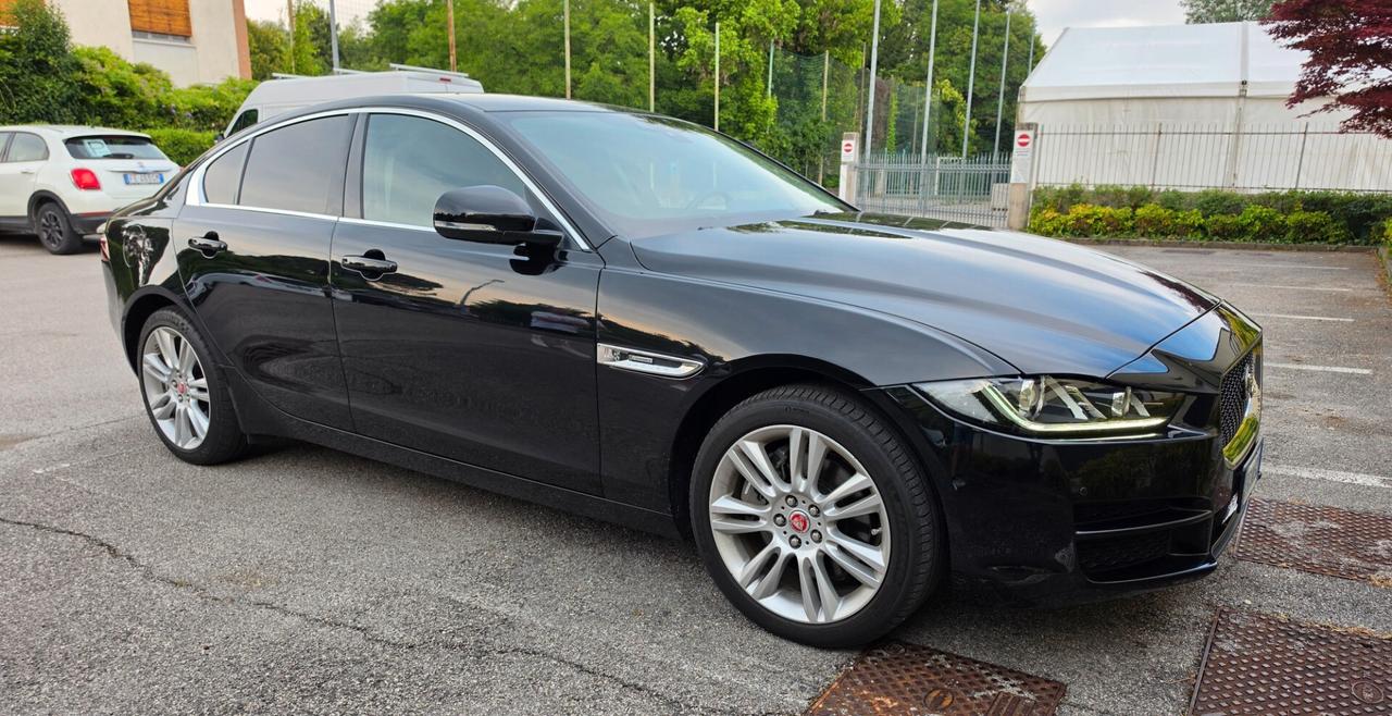 Jaguar XE 2.0 D Turbo aut. Portfolio