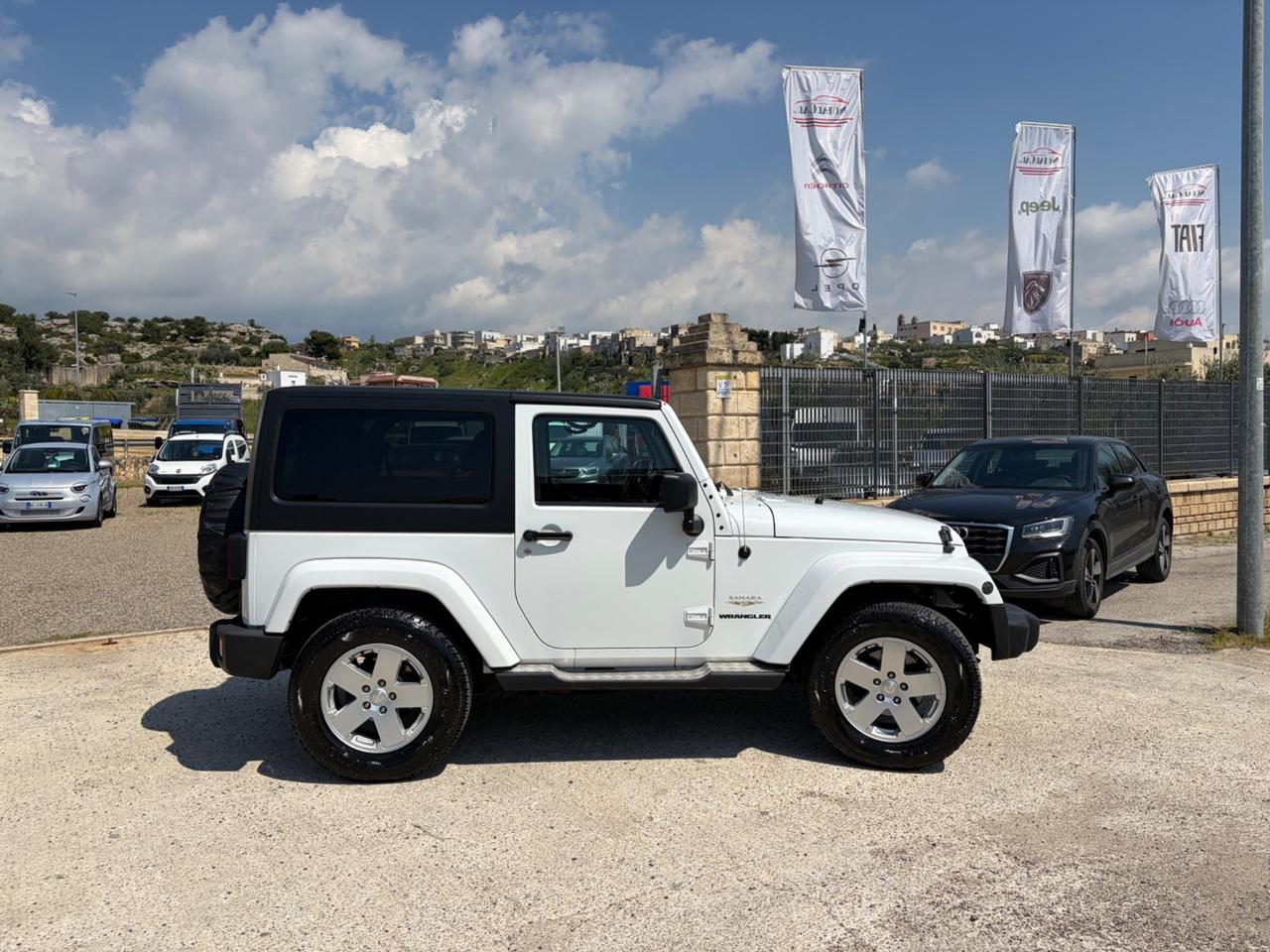 Jeep Wrangler Unlimited 2.8 CRD DPF Sahara Auto